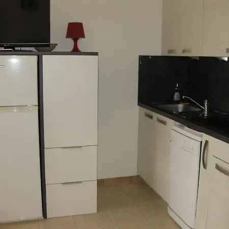 Appartement Saint-cyprien: T3 En Rdc, Terrasse, Parking, A 600m De La - Fr-1-793-15 Saint-Cyprien (Pyrenees-Orientales)